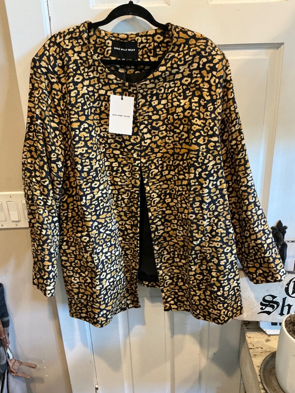 Who What Wear amazing blazer in cheetah print! Brand new with tags. Plus size 4x